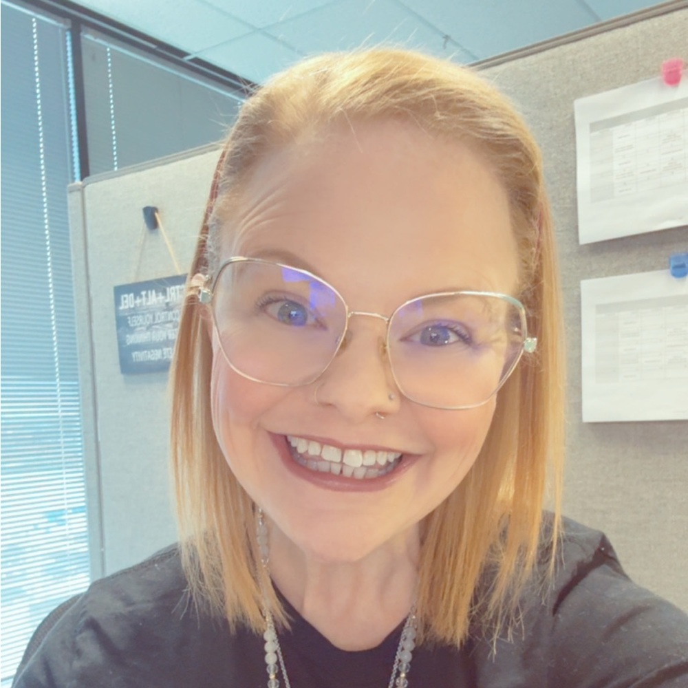 Meet your Posher, Ashley